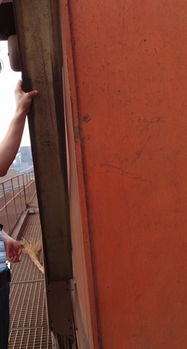 重型起重設(shè)備箱型豎梁表面鼓包原因分析與對策